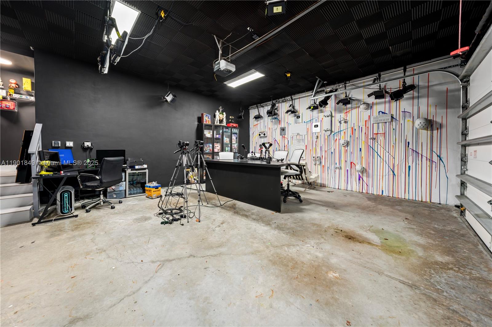 9153 NW 33rd St Doral, FL 33172