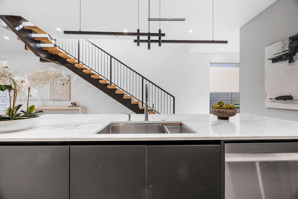 1220 NE 13th Ave Fort Lauderdale, FL 33304