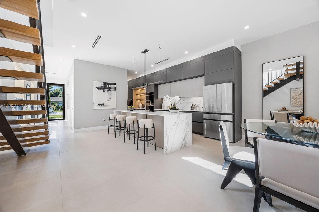 1220 NE 13th Ave Fort Lauderdale, FL 33304