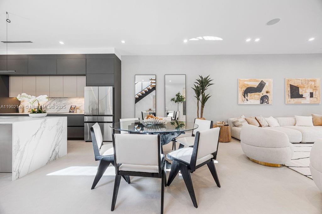 1220 NE 13th Ave Fort Lauderdale, FL 33304