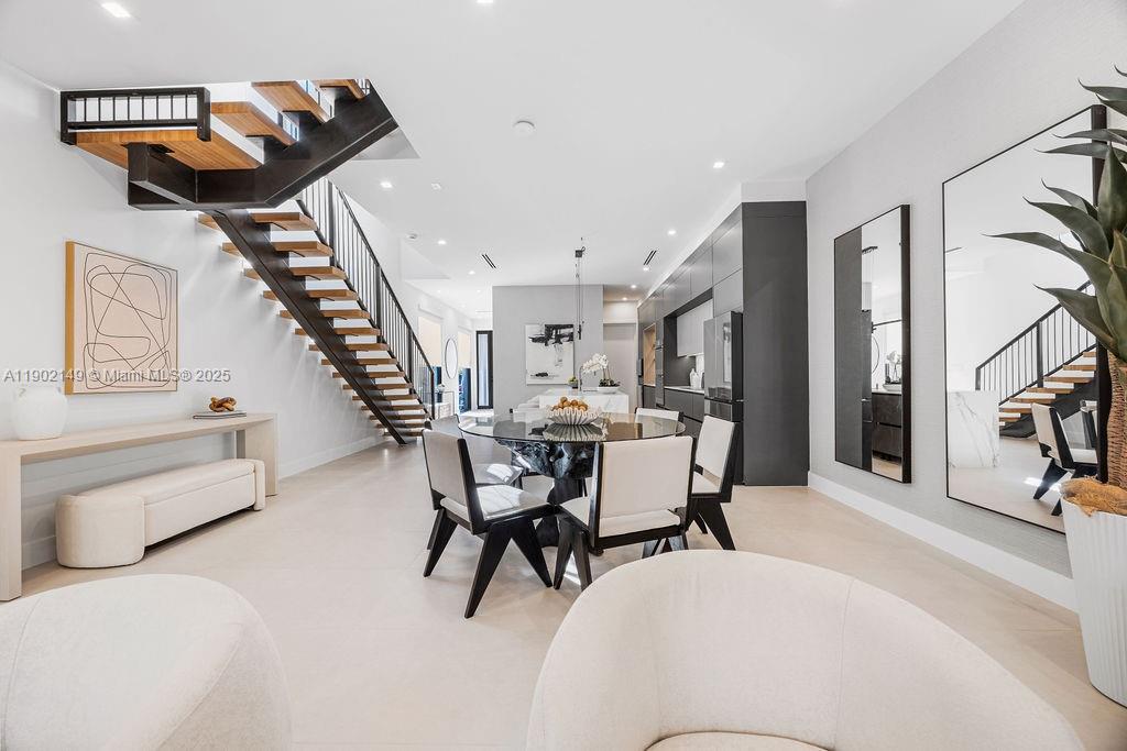 1220 NE 13th Ave Fort Lauderdale, FL 33304