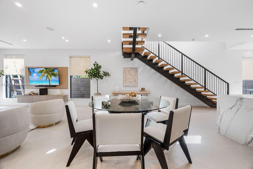 1220 NE 13th Ave Fort Lauderdale, FL 33304