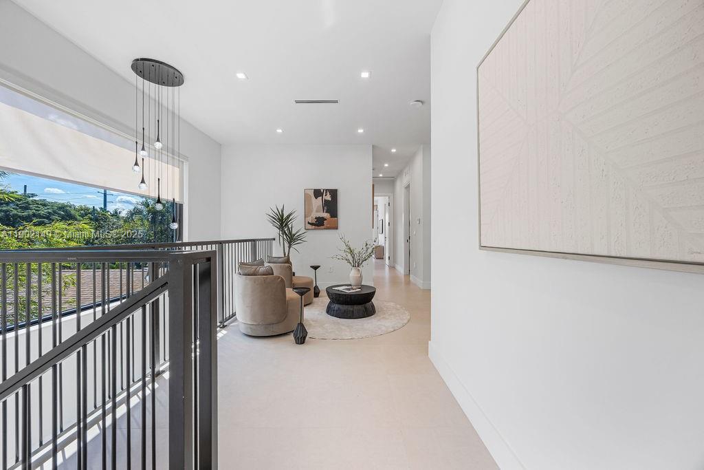 1220 NE 13th Ave Fort Lauderdale, FL 33304