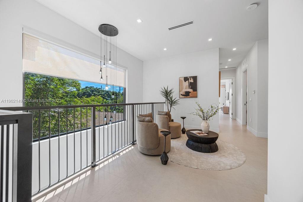 1220 NE 13th Ave Fort Lauderdale, FL 33304