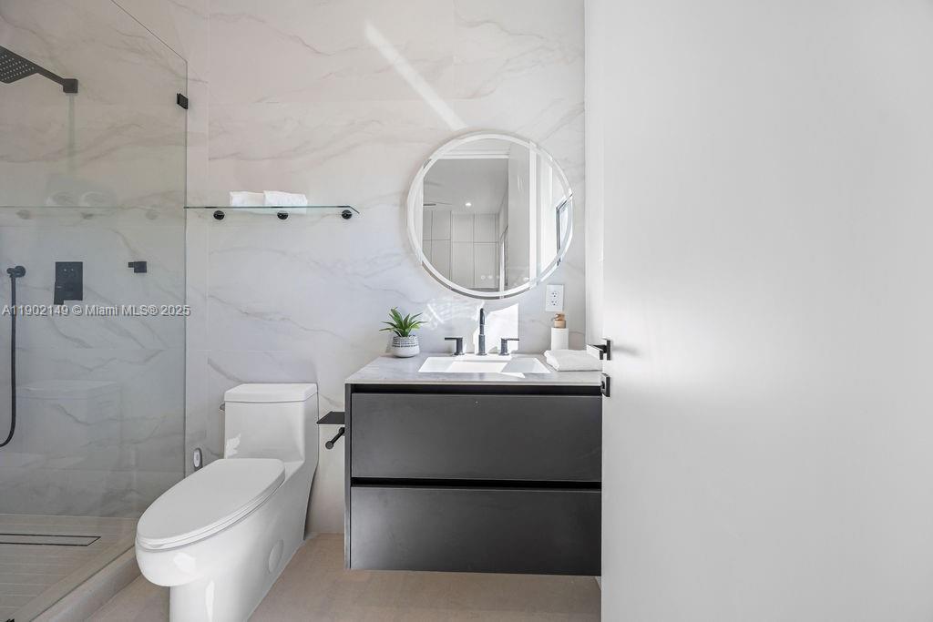 1220 NE 13th Ave Fort Lauderdale, FL 33304