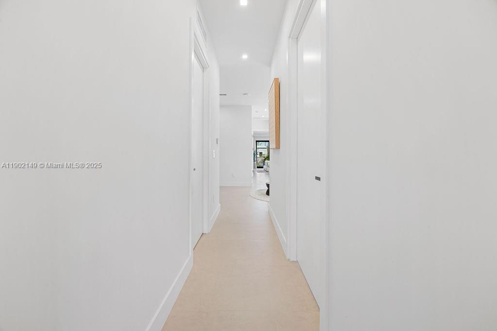 1220 NE 13th Ave Fort Lauderdale, FL 33304