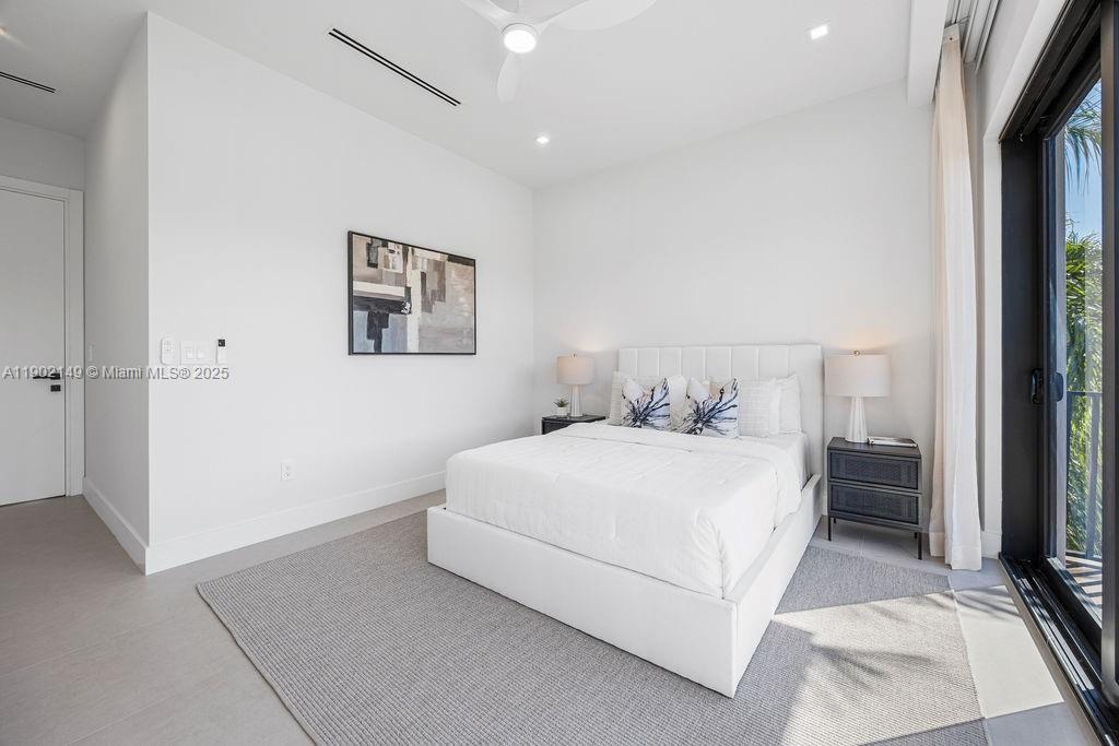 1220 NE 13th Ave Fort Lauderdale, FL 33304