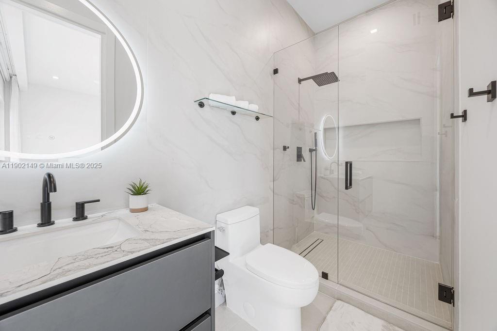 1220 NE 13th Ave Fort Lauderdale, FL 33304