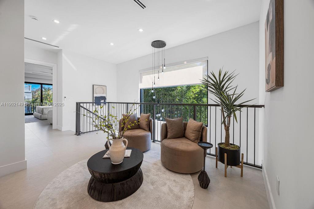 1220 NE 13th Ave Fort Lauderdale, FL 33304