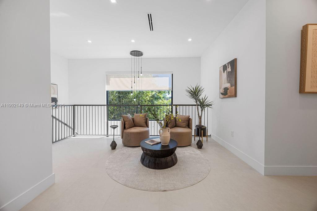 1220 NE 13th Ave Fort Lauderdale, FL 33304