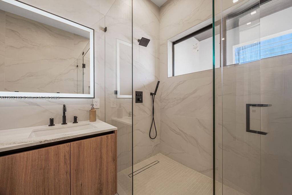 1220 NE 13th Ave Fort Lauderdale, FL 33304