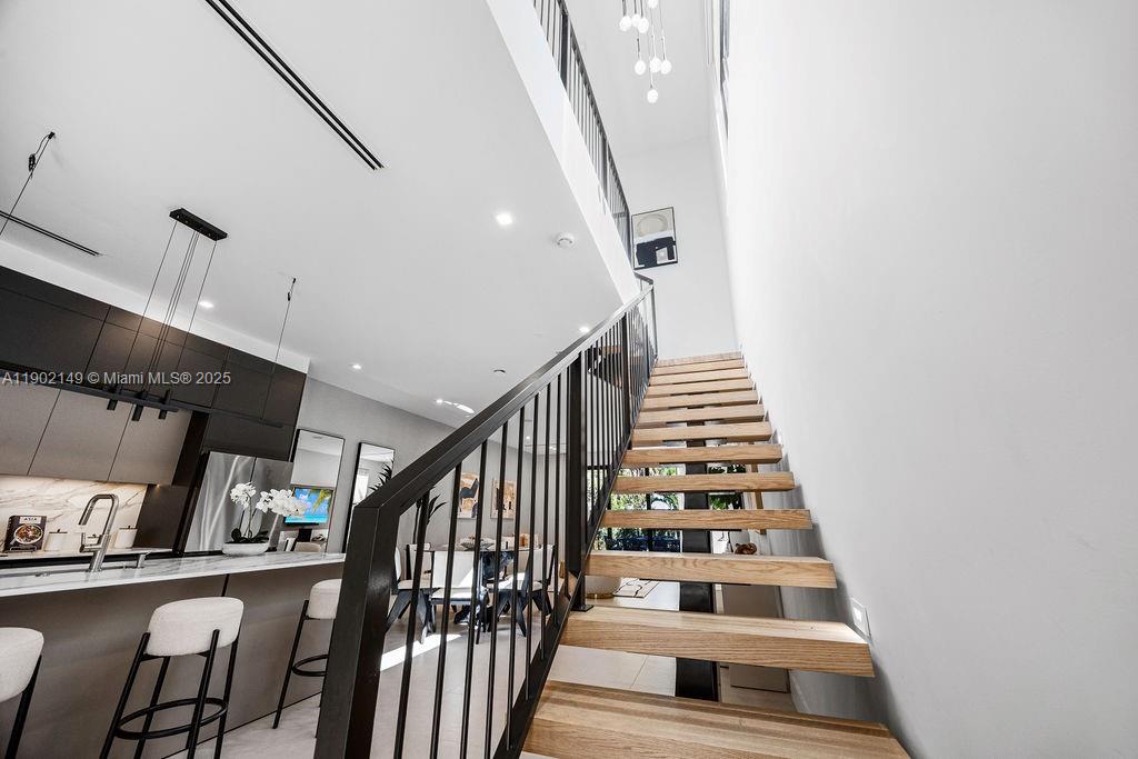 1220 NE 13th Ave Fort Lauderdale, FL 33304