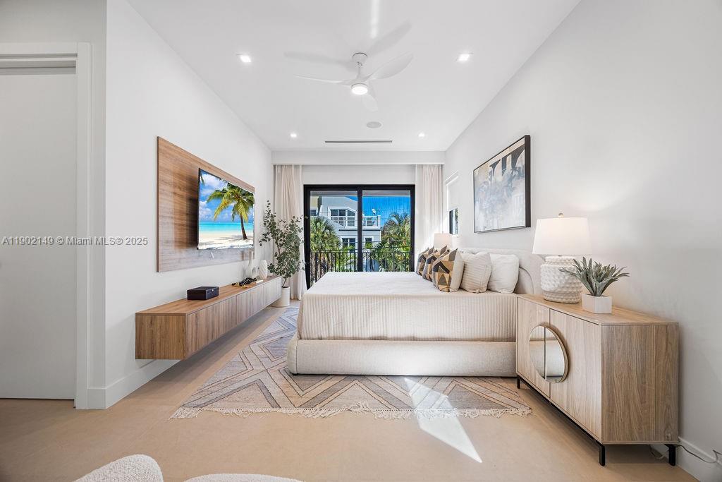 1220 NE 13th Ave Fort Lauderdale, FL 33304