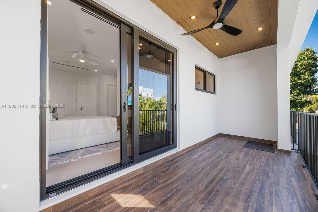 1220 NE 13th Ave Fort Lauderdale, FL 33304