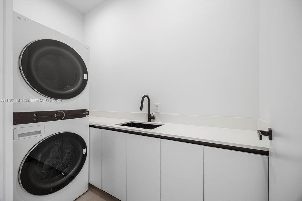 1220 NE 13th Ave Fort Lauderdale, FL 33304