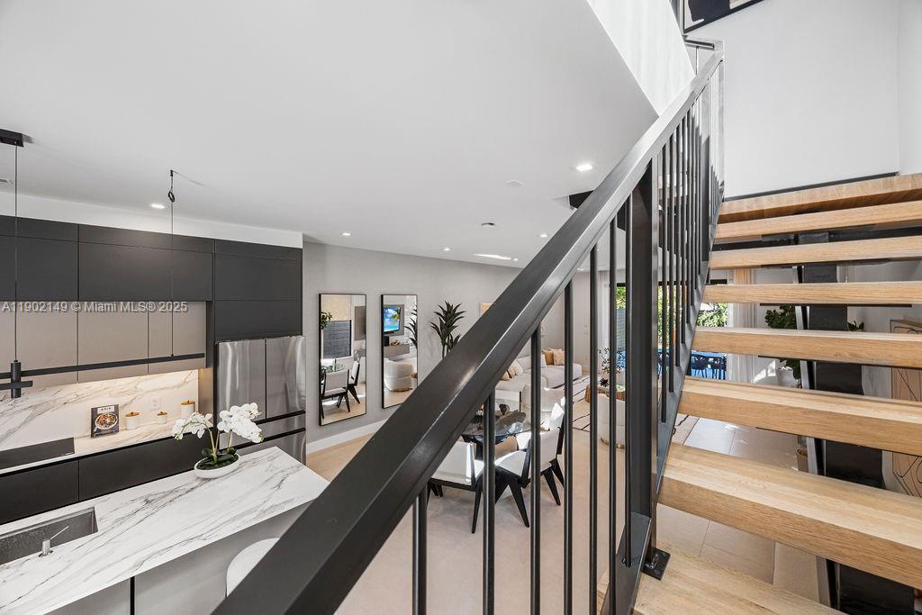 1220 NE 13th Ave Fort Lauderdale, FL 33304