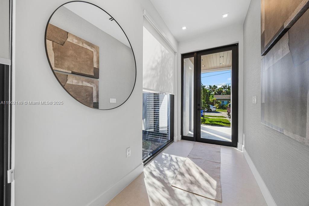 1220 NE 13th Ave Fort Lauderdale, FL 33304