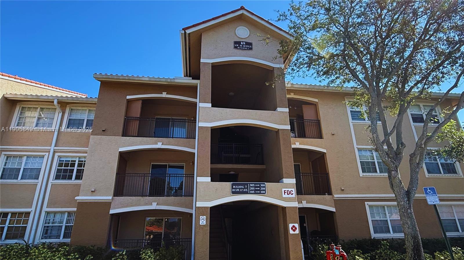 101 SW 117th Ave #7305