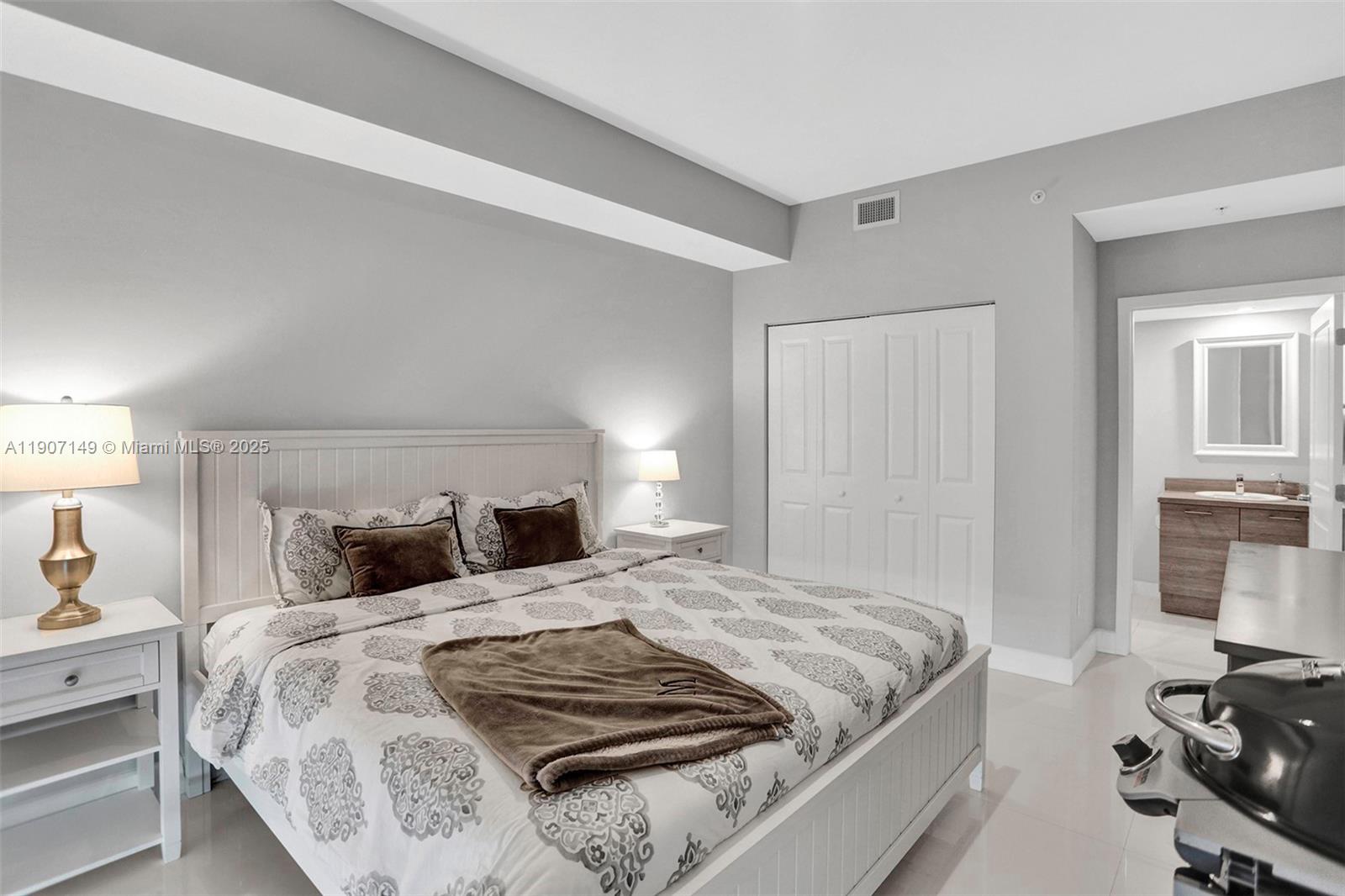 image 400 Sunny Isles19