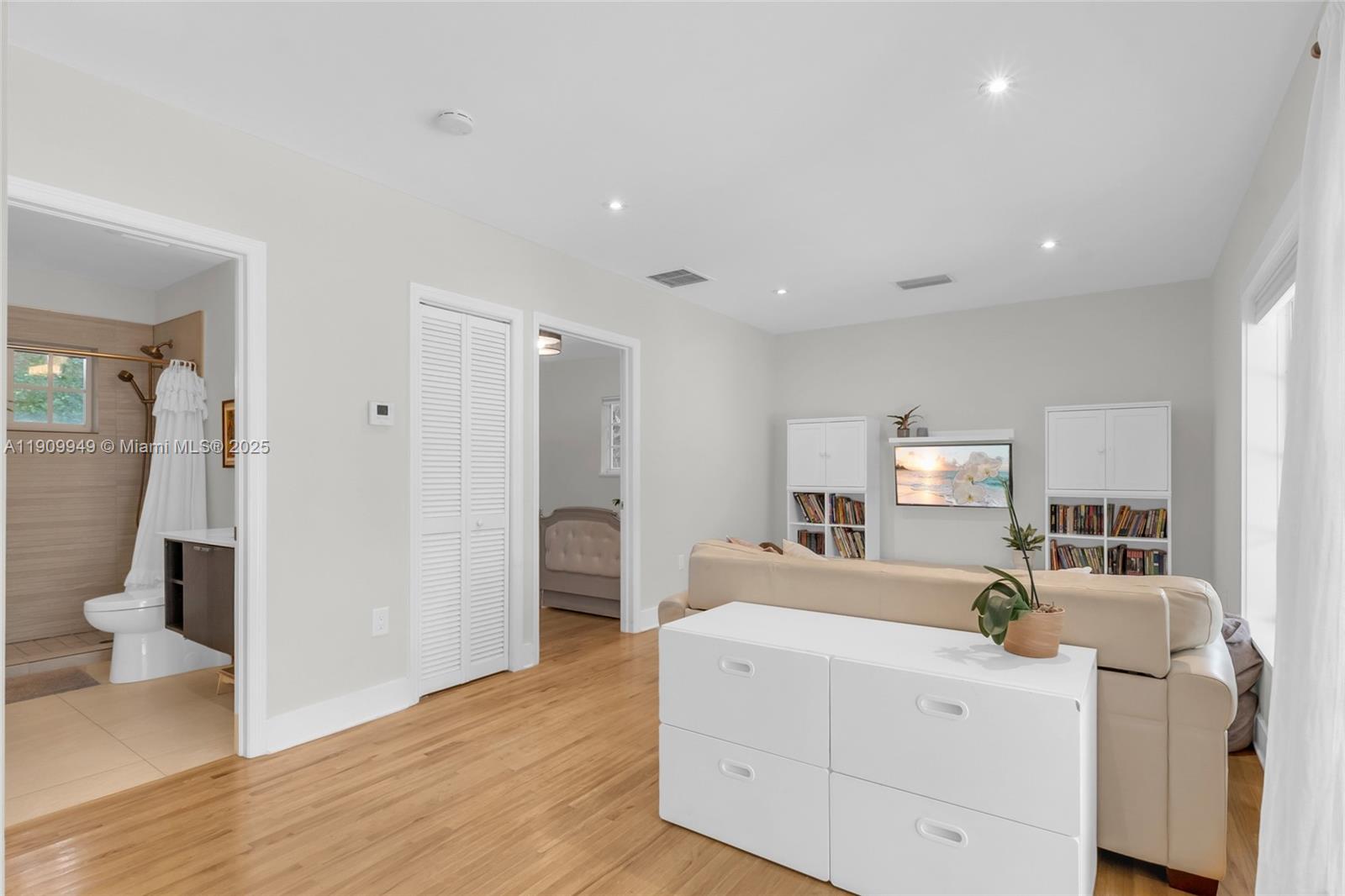 1536 Alegriano Ave Coral Gables, FL 33146