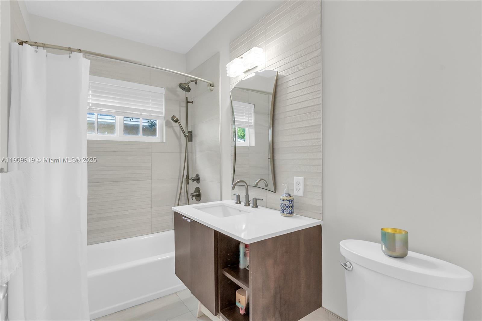 1536 Alegriano Ave Coral Gables, FL 33146