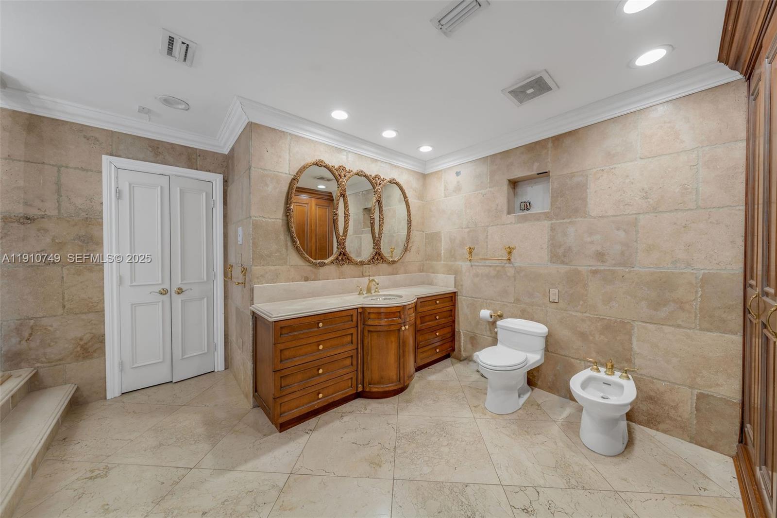 4403 Palm Ln Miami, FL 33137