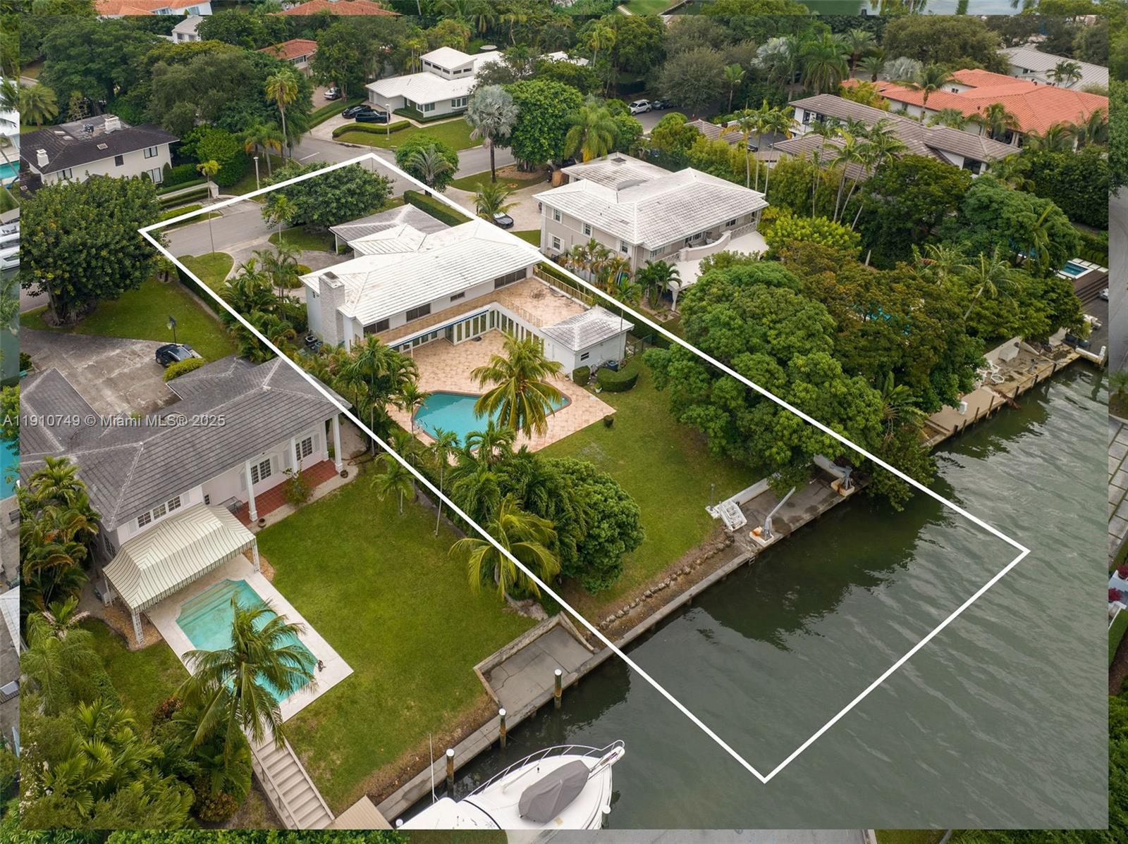 4403 Palm Ln Miami, FL 33137