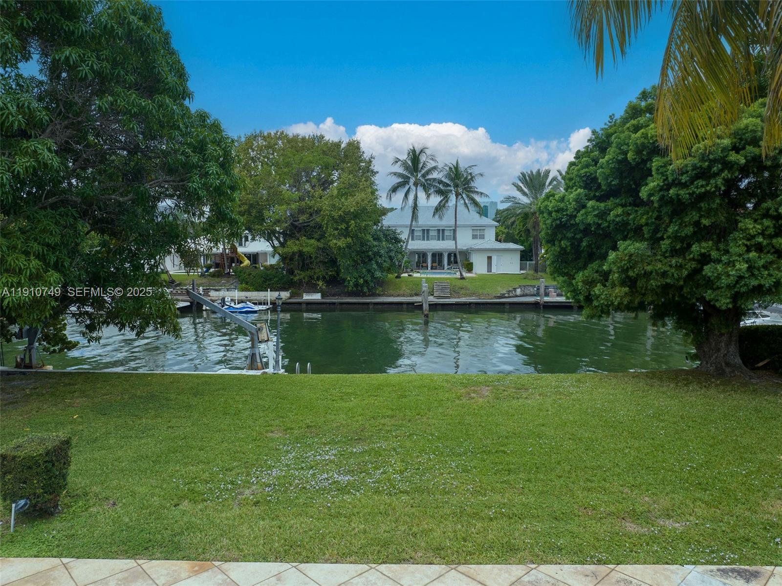 4403 Palm Ln Miami, FL 33137