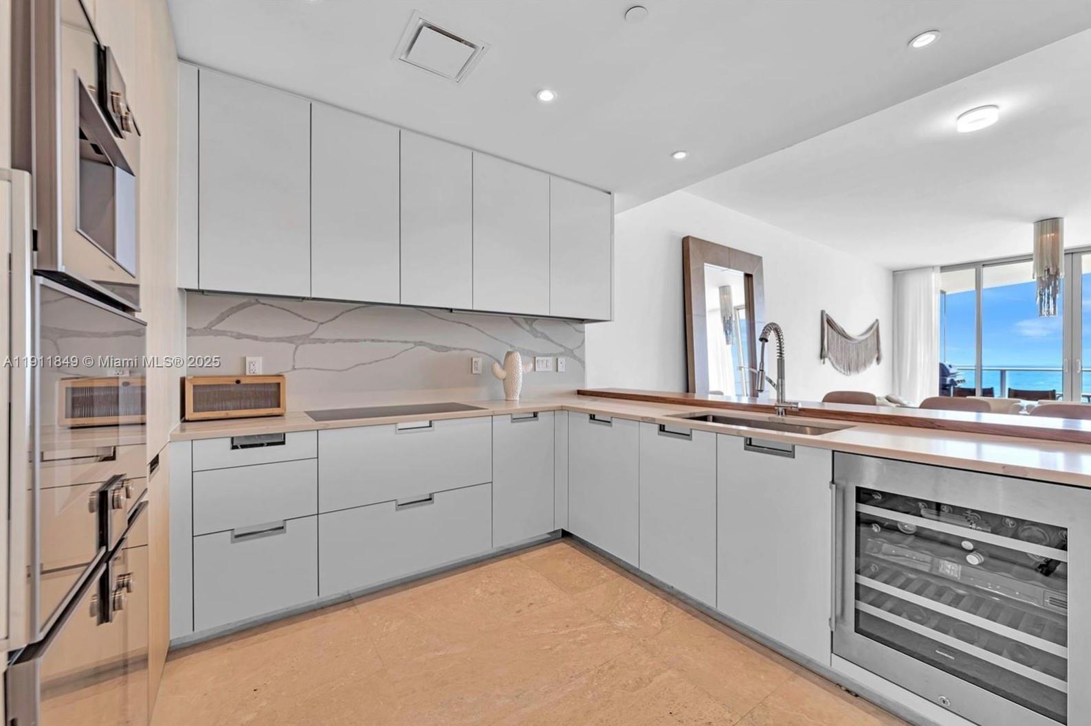 15701 Collins Ave #703 Sunny Isles Beach, FL 33160