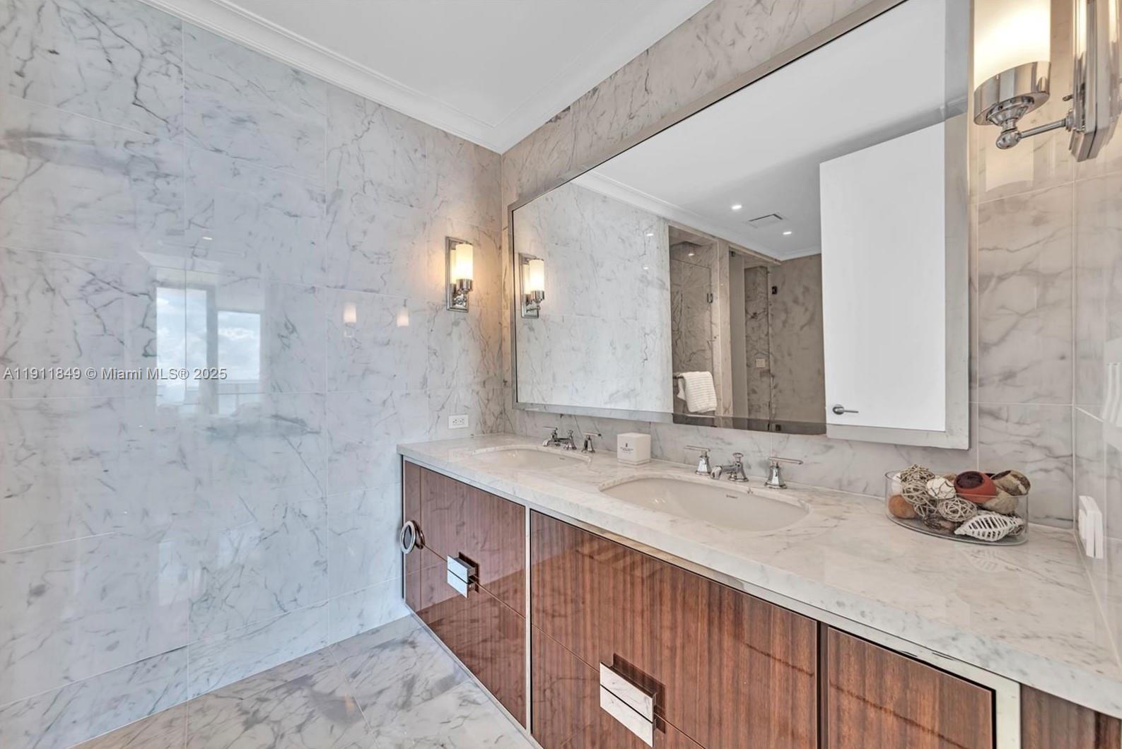 15701 Collins Ave #703 Sunny Isles Beach, FL 33160