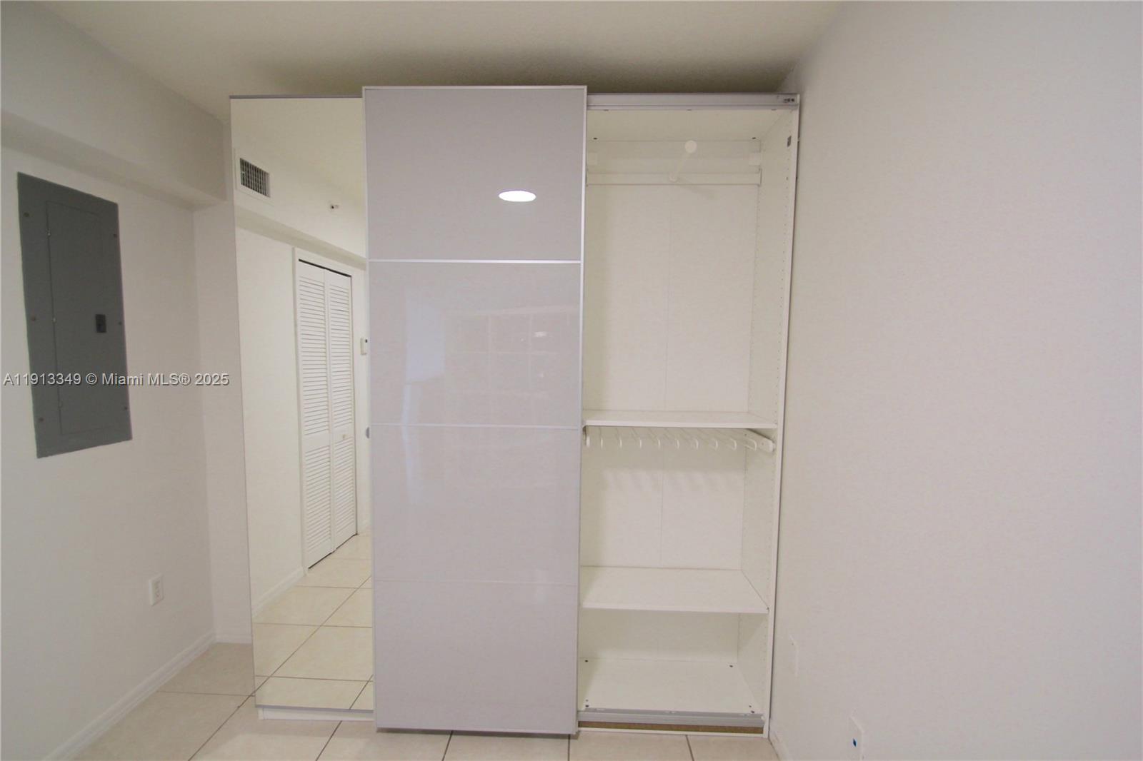 218 NW 12th Ave #502 Miami, FL 33128