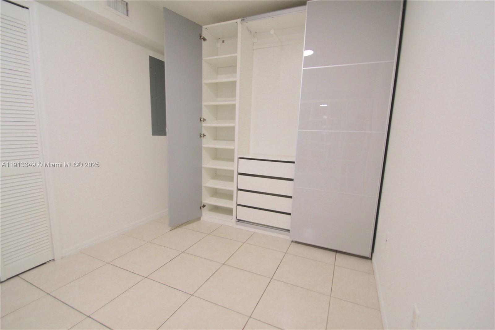 218 NW 12th Ave #502 Miami, FL 33128