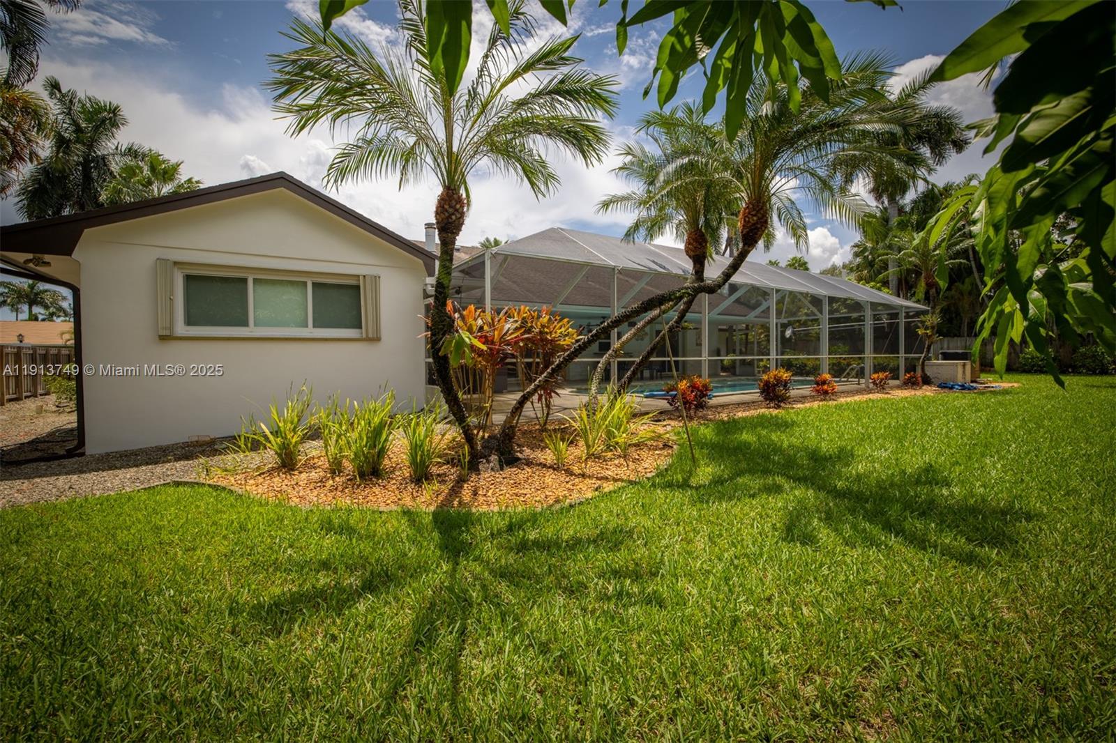 7605 SW 178th Ter Palmetto Bay, FL 33157