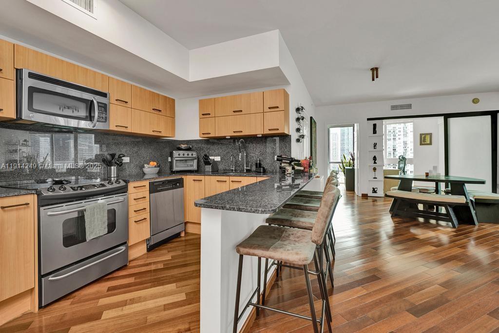 350 S Miami Ave #1502