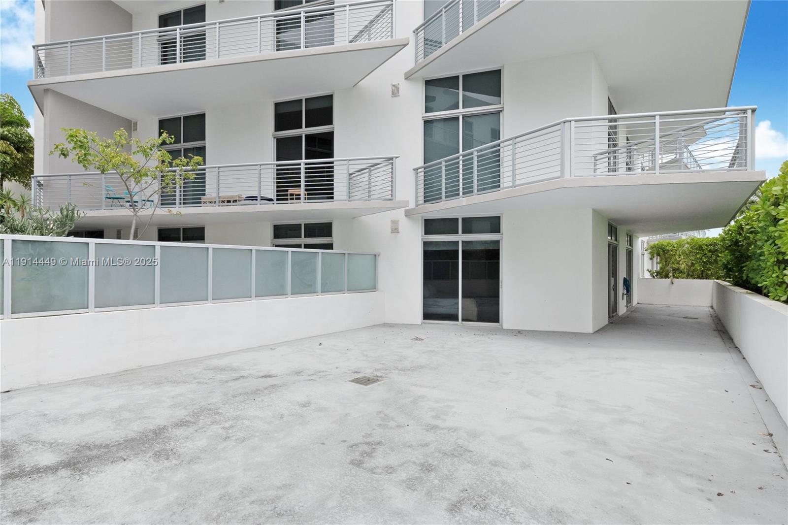 2001 Meridian Ave #314 Miami Beach, FL 33139