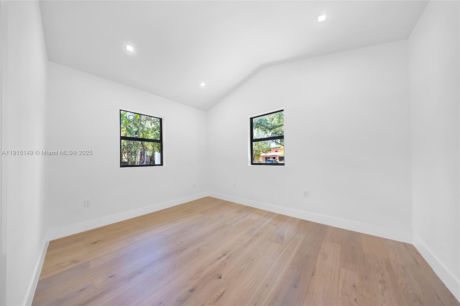 53 NW 107th St Miami Shores, FL 33168