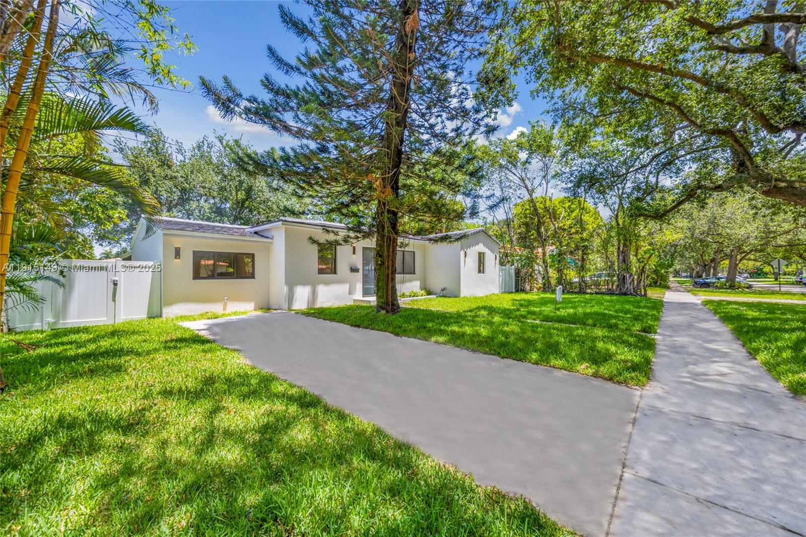 53 NW 107th St Miami Shores, FL 33168