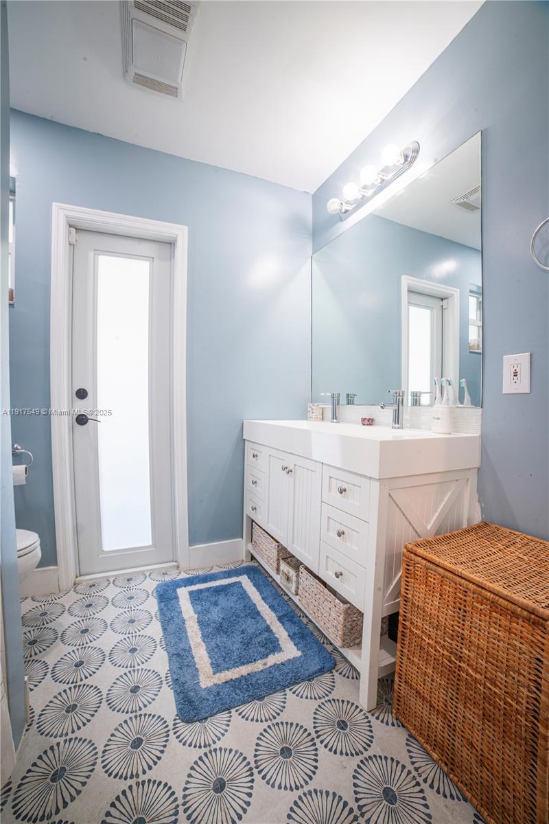 5955 SW 64th Ave South Miami, FL 33143