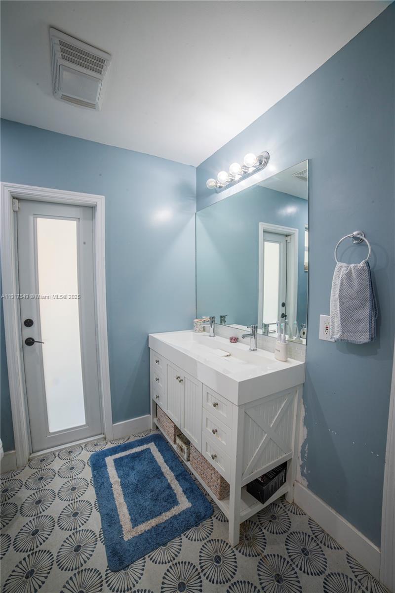 5955 SW 64th Ave South Miami, FL 33143