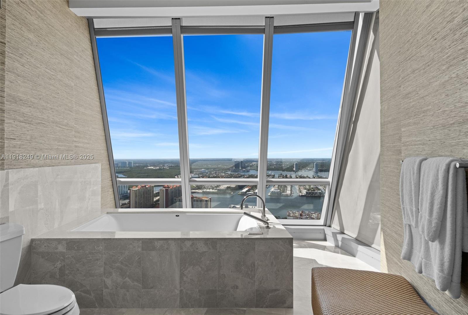 17121 Collins Ave #4806 Sunny Isles Beach, FL 33160