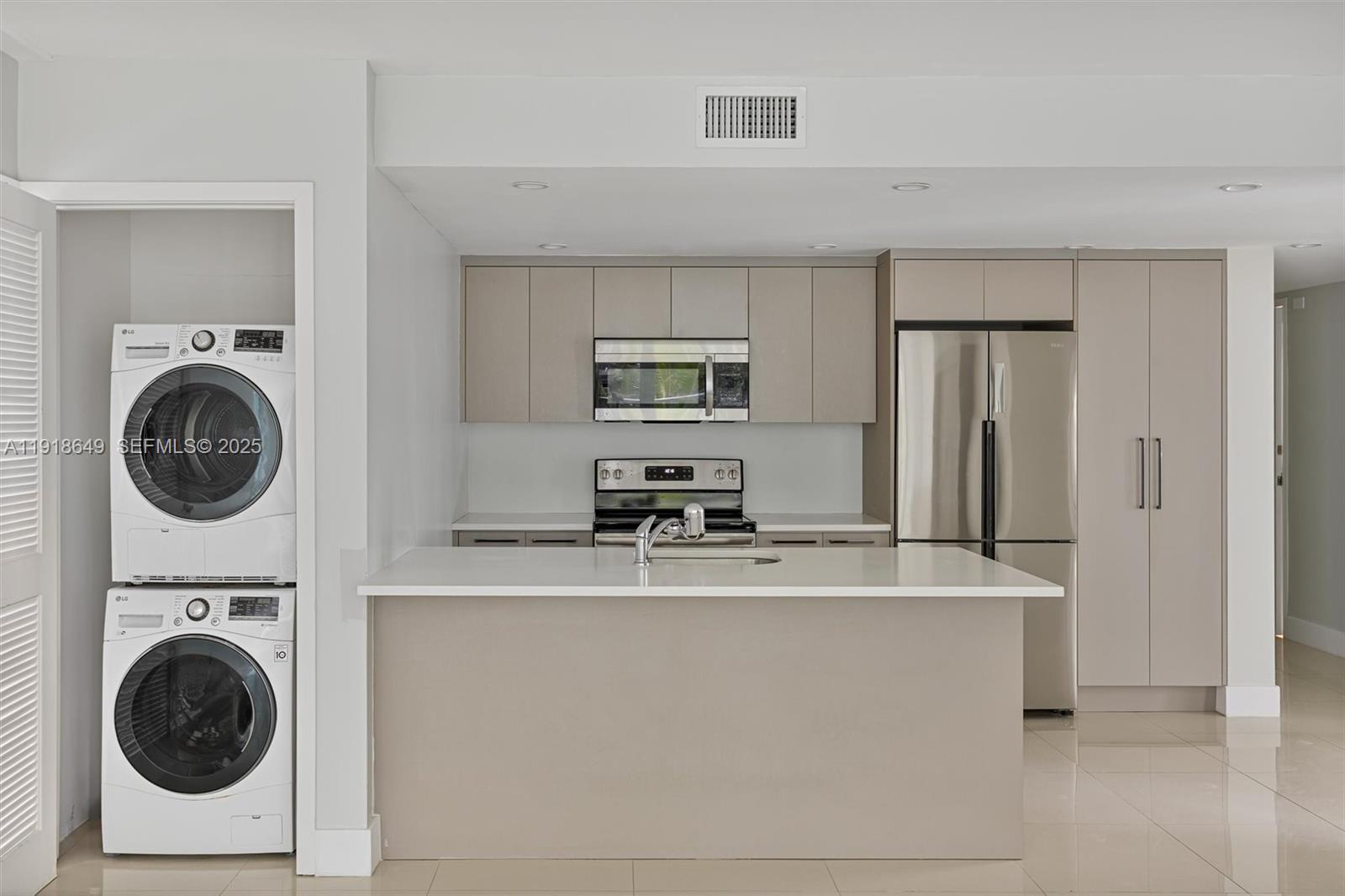 1150 101st St #203 Bay Harbor Islands, FL 33154