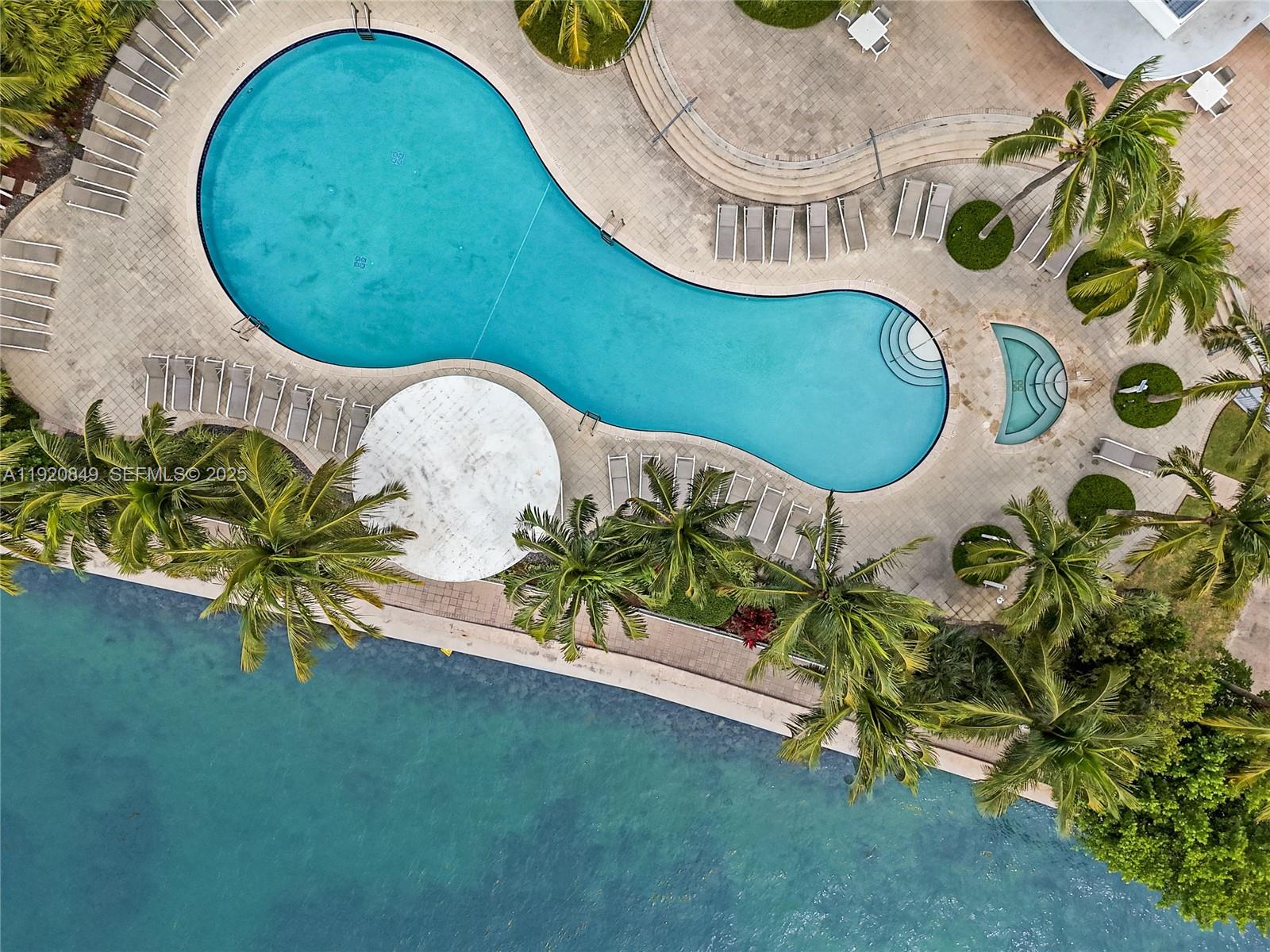 1330 West Ave #1414 Miami Beach, FL 33139