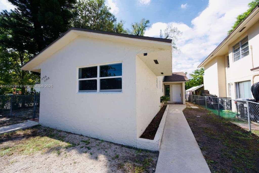 11316 Peachtree Dr #2