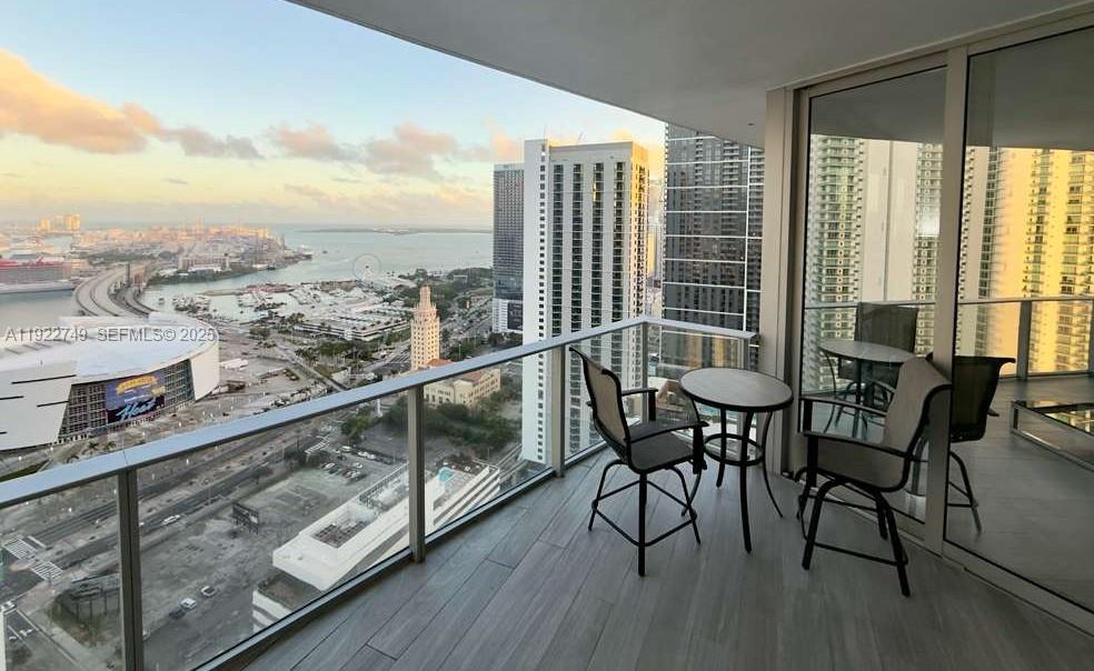 851 NE 1st Ave #3309 Miami, FL 33132