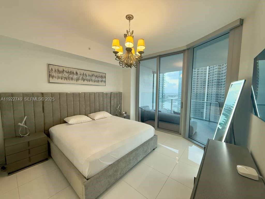 851 NE 1st Ave #3309 Miami, FL 33132