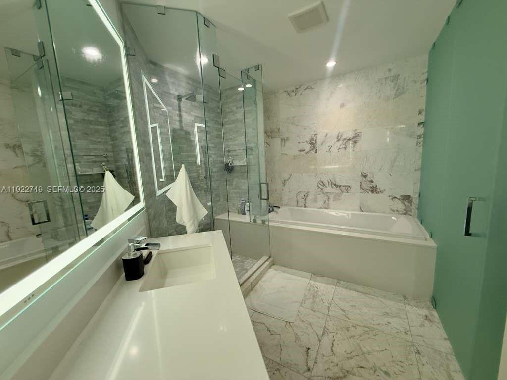 851 NE 1st Ave #3309 Miami, FL 33132