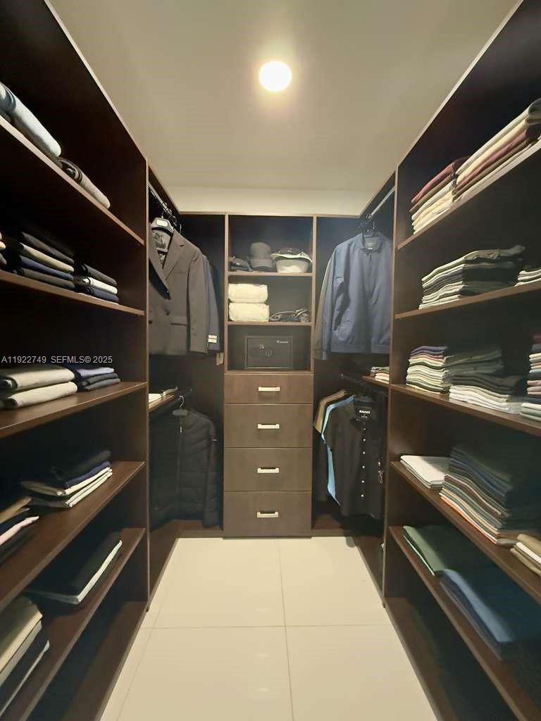 851 NE 1st Ave #3309 Miami, FL 33132