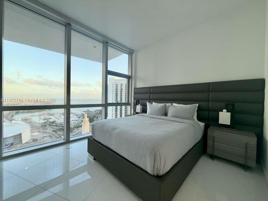 851 NE 1st Ave #3309 Miami, FL 33132