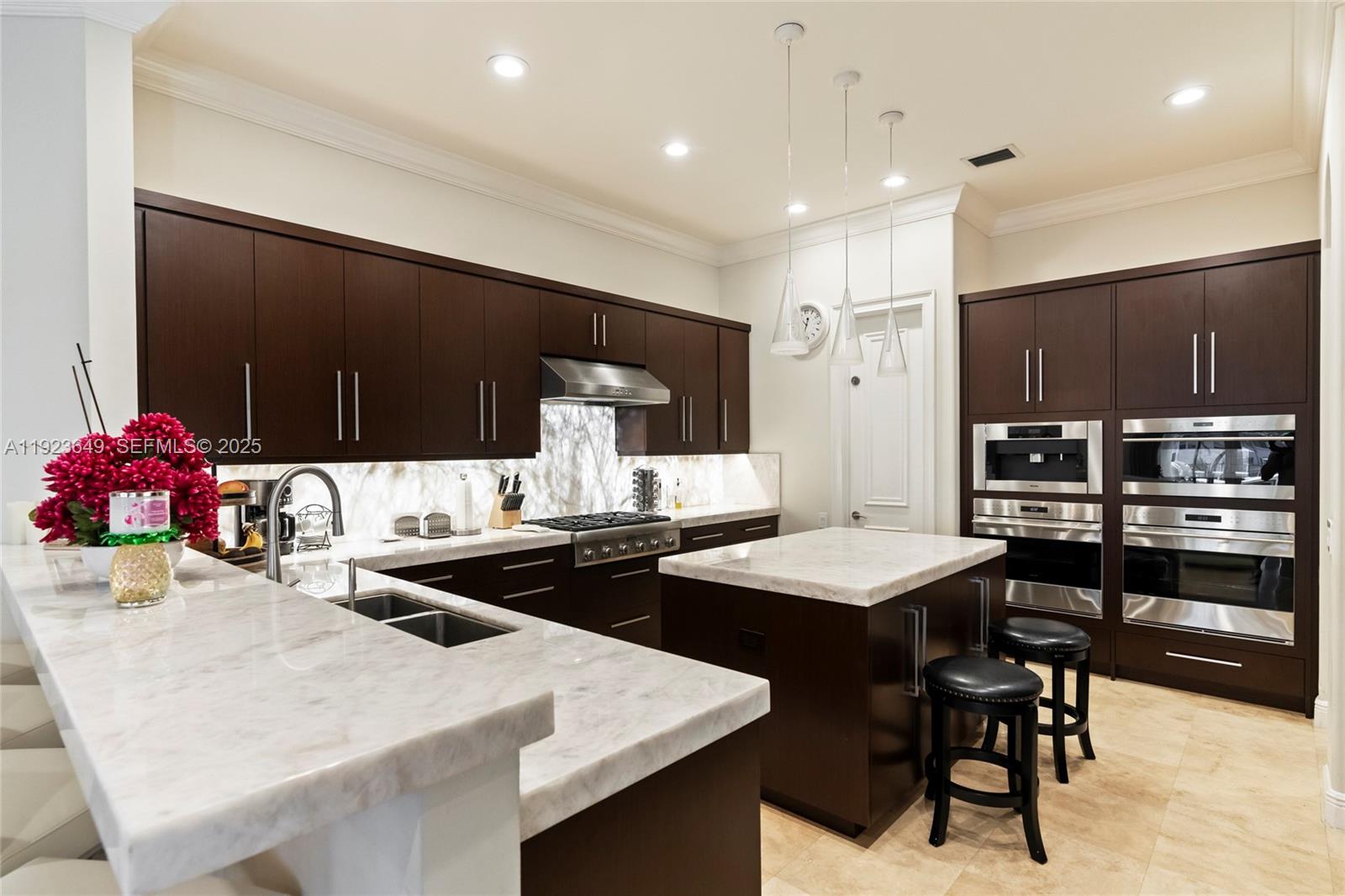 1555 Windjammer Way Hollywood, FL 33019