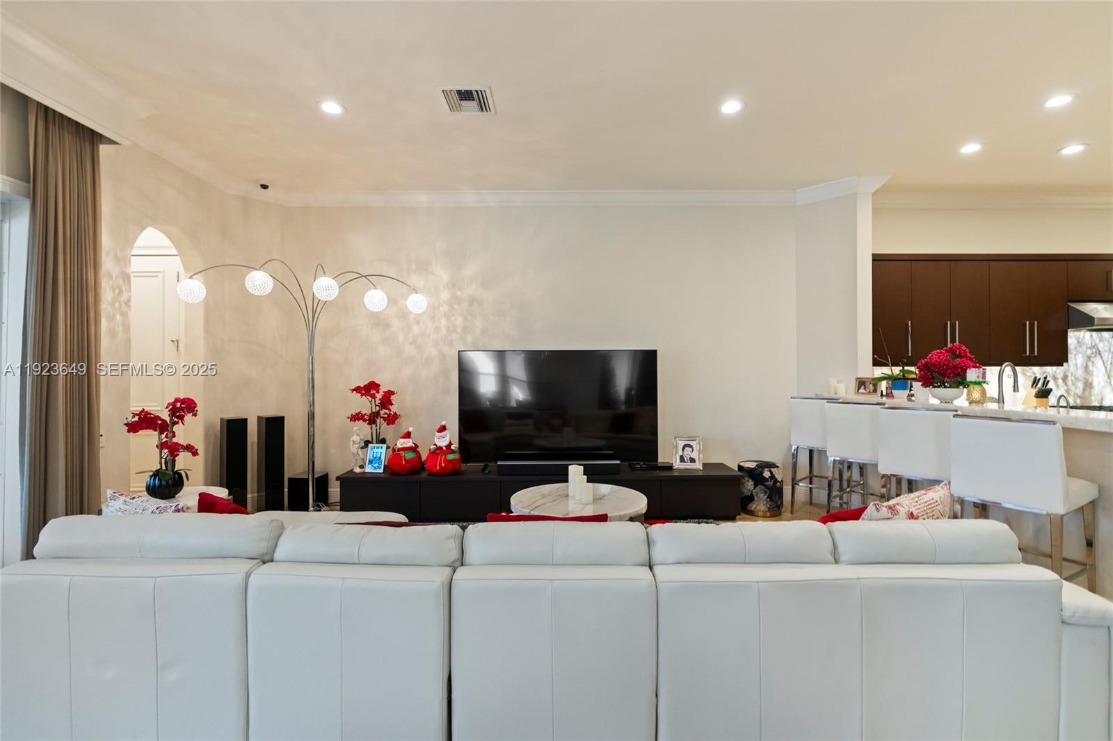 1555 Windjammer Way Hollywood, FL 33019